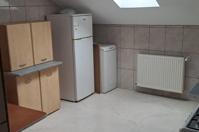 Apartament 2 camere în vilă /Parcare în curte pentru 2 autoturisme, fotografia 3
