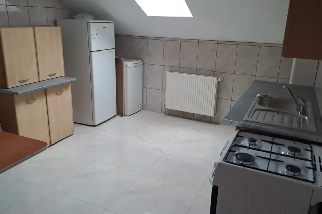 Apartament 2 camere în vilă /Parcare în curte pentru 2 autoturisme, fotografia 4