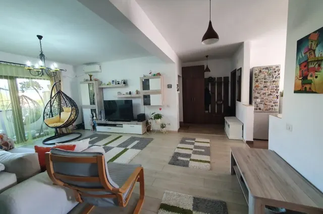 Apartament 3 camere de închiriat – Otopeni, zona centrală, fotografia 2