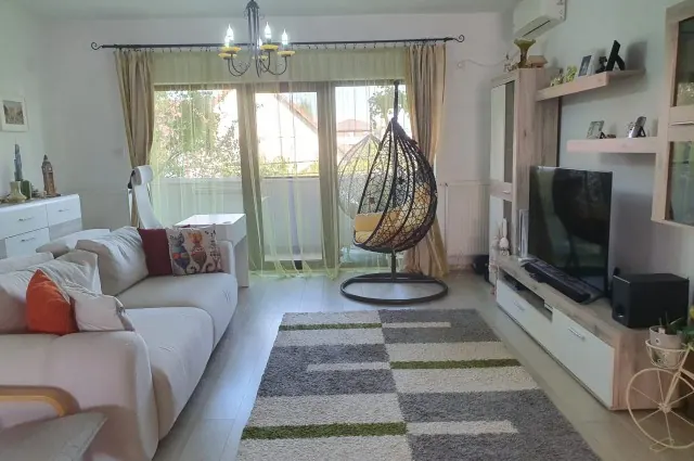 Apartament 3 camere de închiriat – Otopeni, zona centrală, fotografia 3