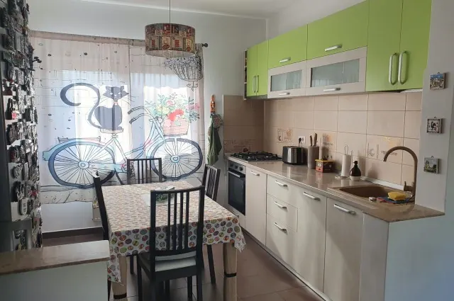 Apartament 3 camere de închiriat – Otopeni, zona centrală, fotografia 5